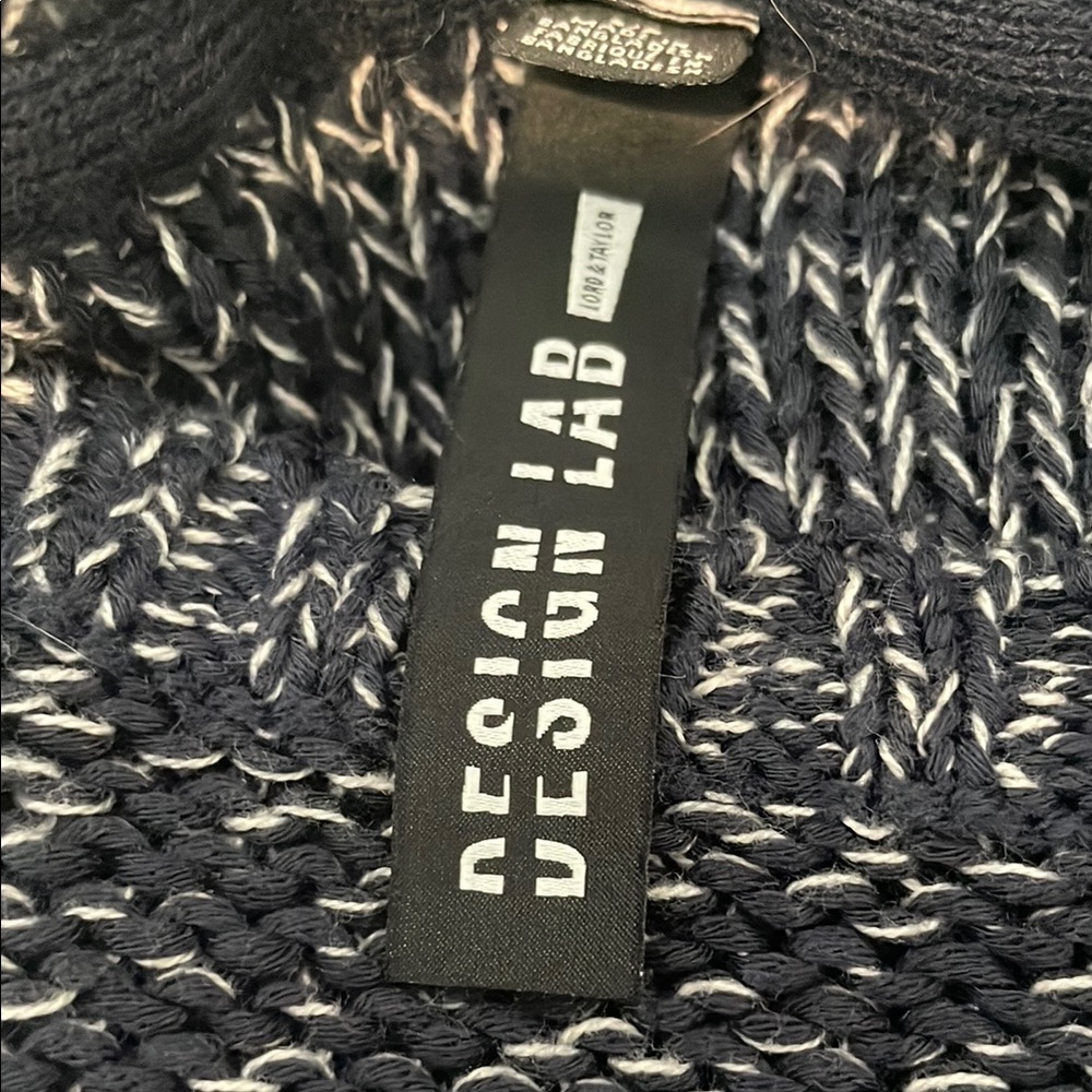 Design lab sweater - Picture 6 of 9